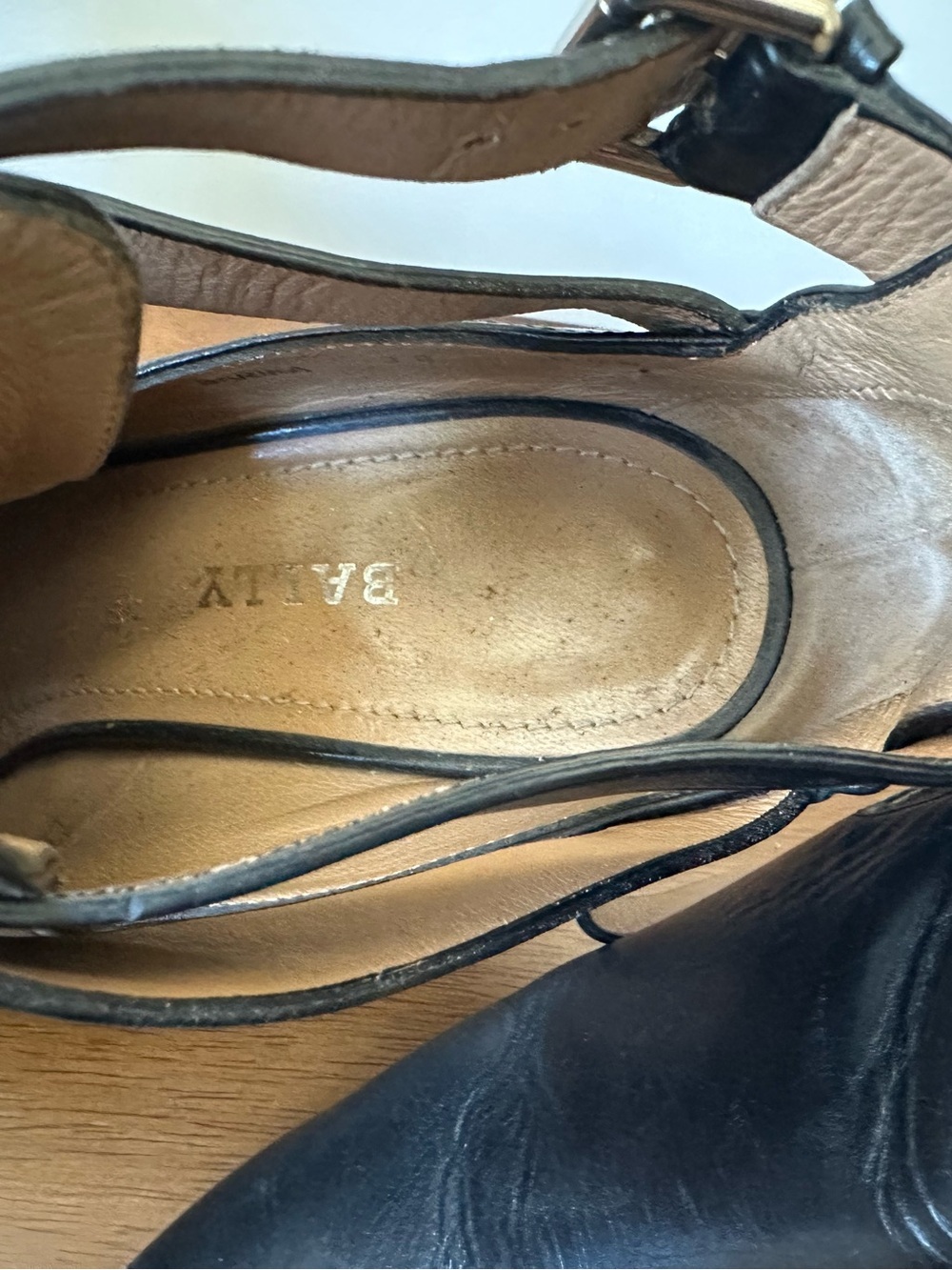 $895 Bally Barika 300 Italian Leather Heels - Picture 5 of 6